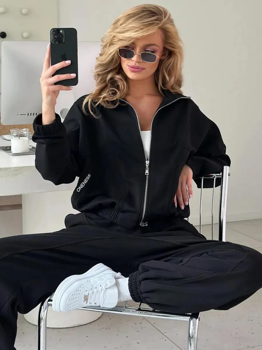 Костюм женский спортивный оверсайз