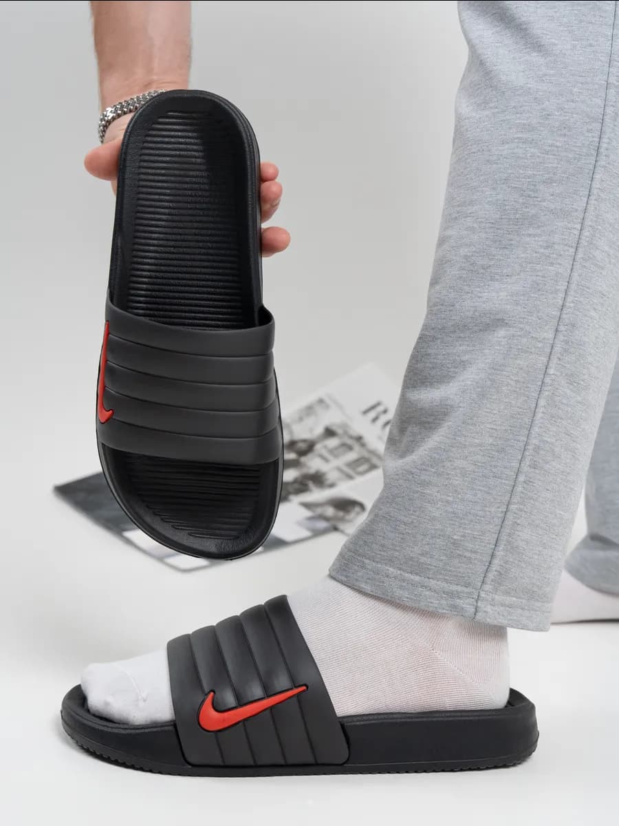 шлепанцы -тапочки резиновые для пляжа и бассейна