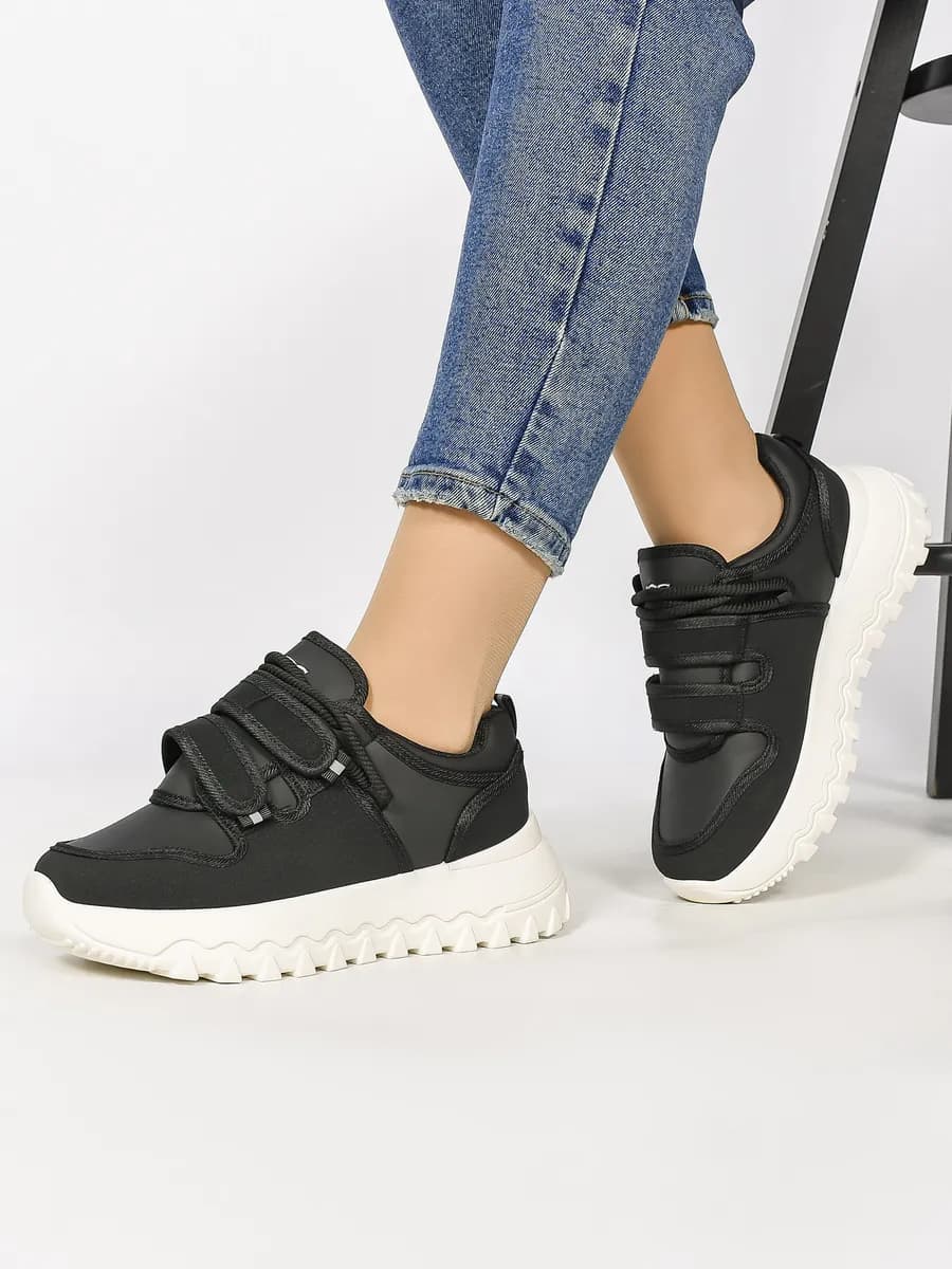 Кроссовки спортивные на липучке