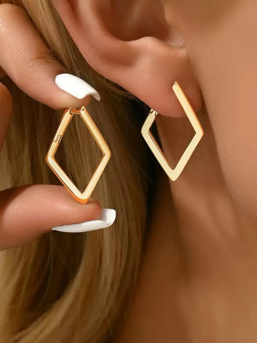 Серьги ромб оригинальные бижутерия геометрия тренд 2026