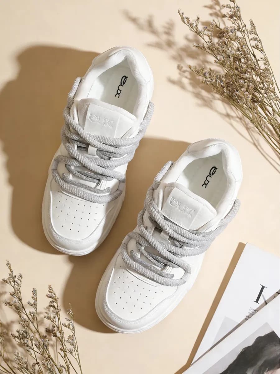 Кроссовки - фото 1