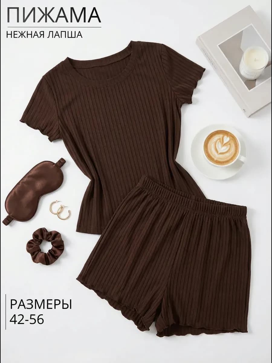 пижама с шортами и футболкой больших размеров