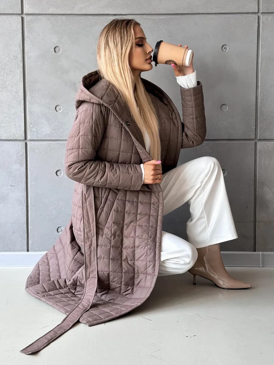 Куртка-пальто осеннее стеганое утепленное с капюшоном