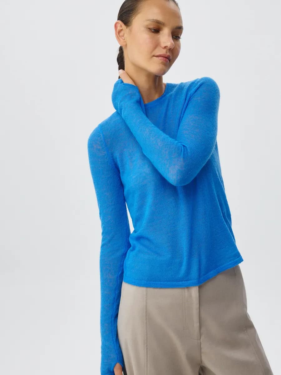 Джемпер из коллекции ART PEOPLE с «Простыми вещами»