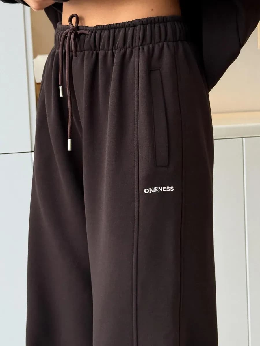 Спортивный костюм женский
