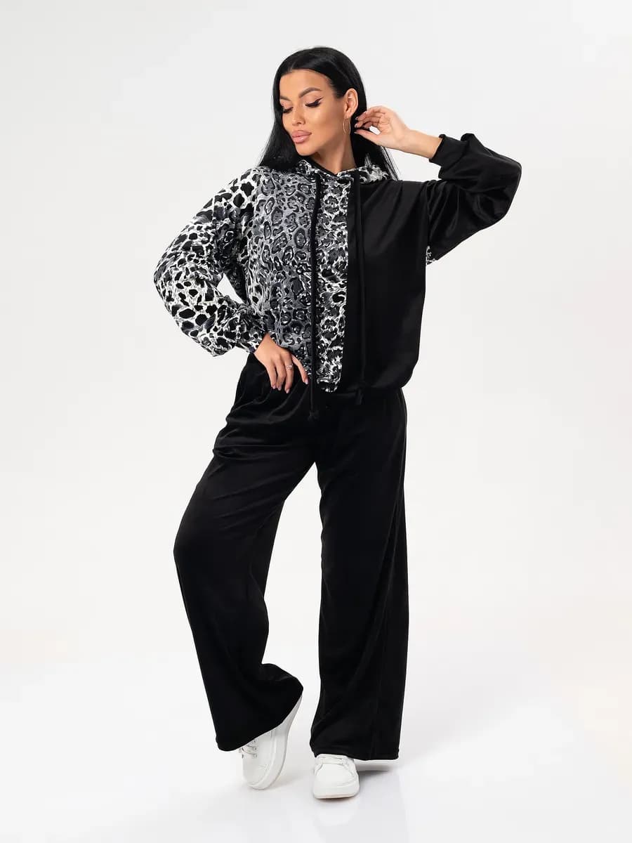 Костюм велюровый двойка с капюшоном - фото 1