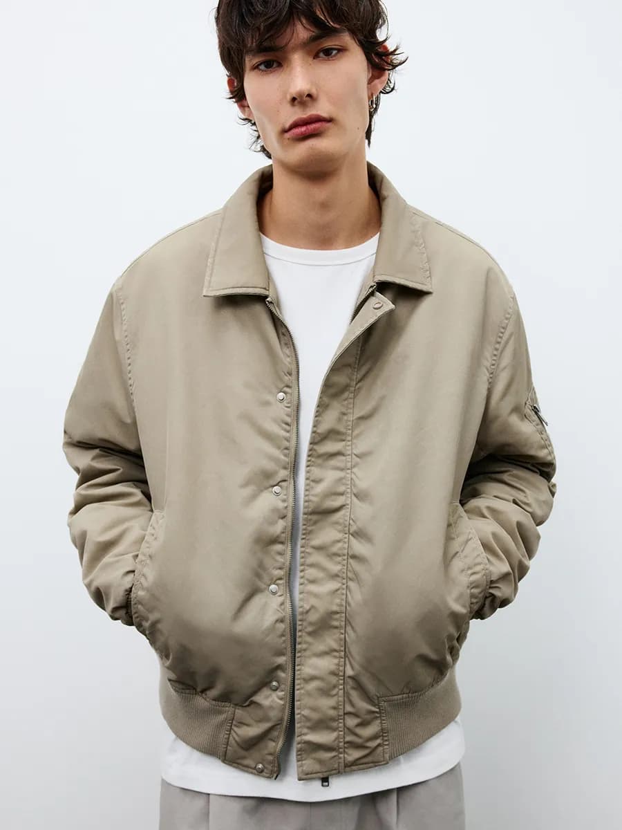 Куртка-бомбер с отложным воротником