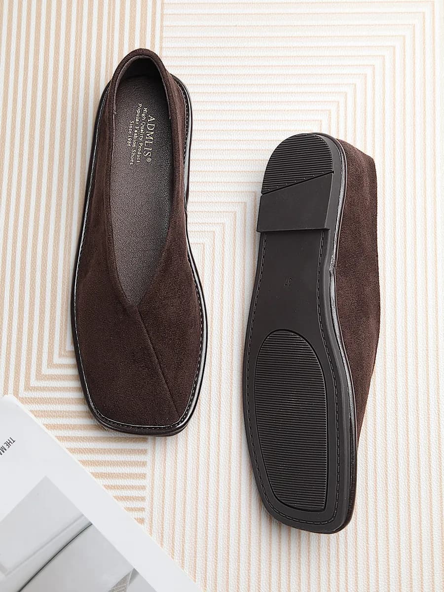 Балетки женские без каблука с закрытым носом