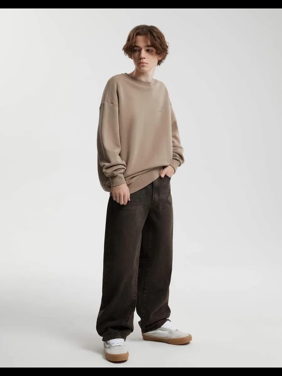 Светло-коричневый свитшот oversize с надписью и начёсом