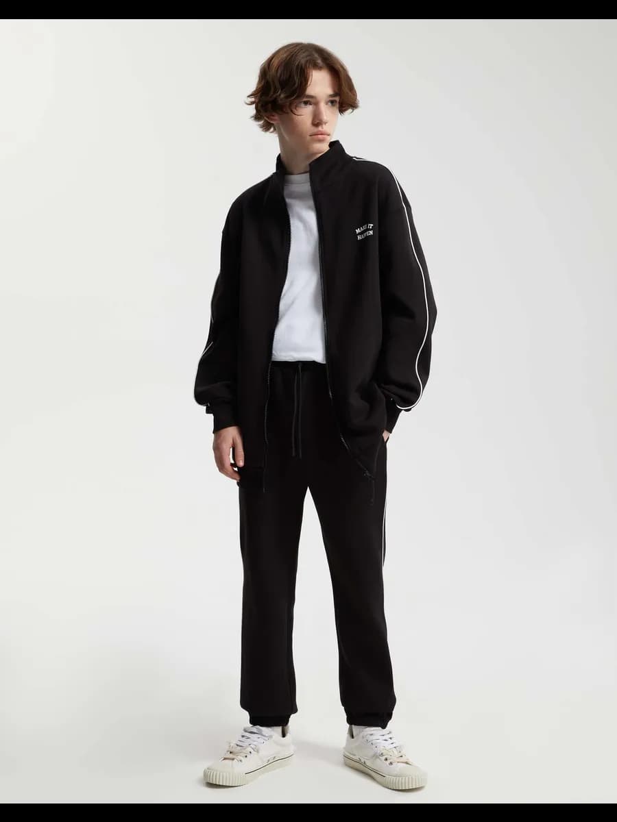 Чёрные спортивные брюки Comfort с кантом