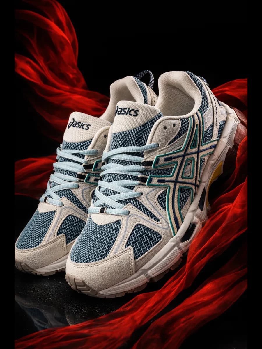 Кроссовки спортивные осенние