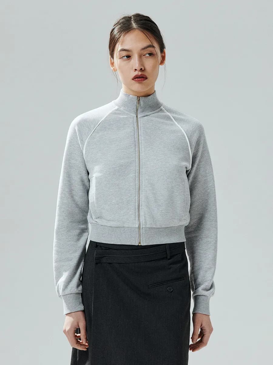 Укороченная толстовка на молнии с лампасами