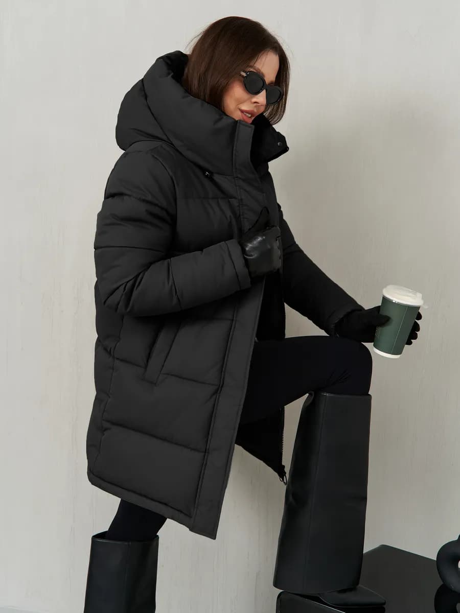 Куртка зимняя с капюшоном стеганая