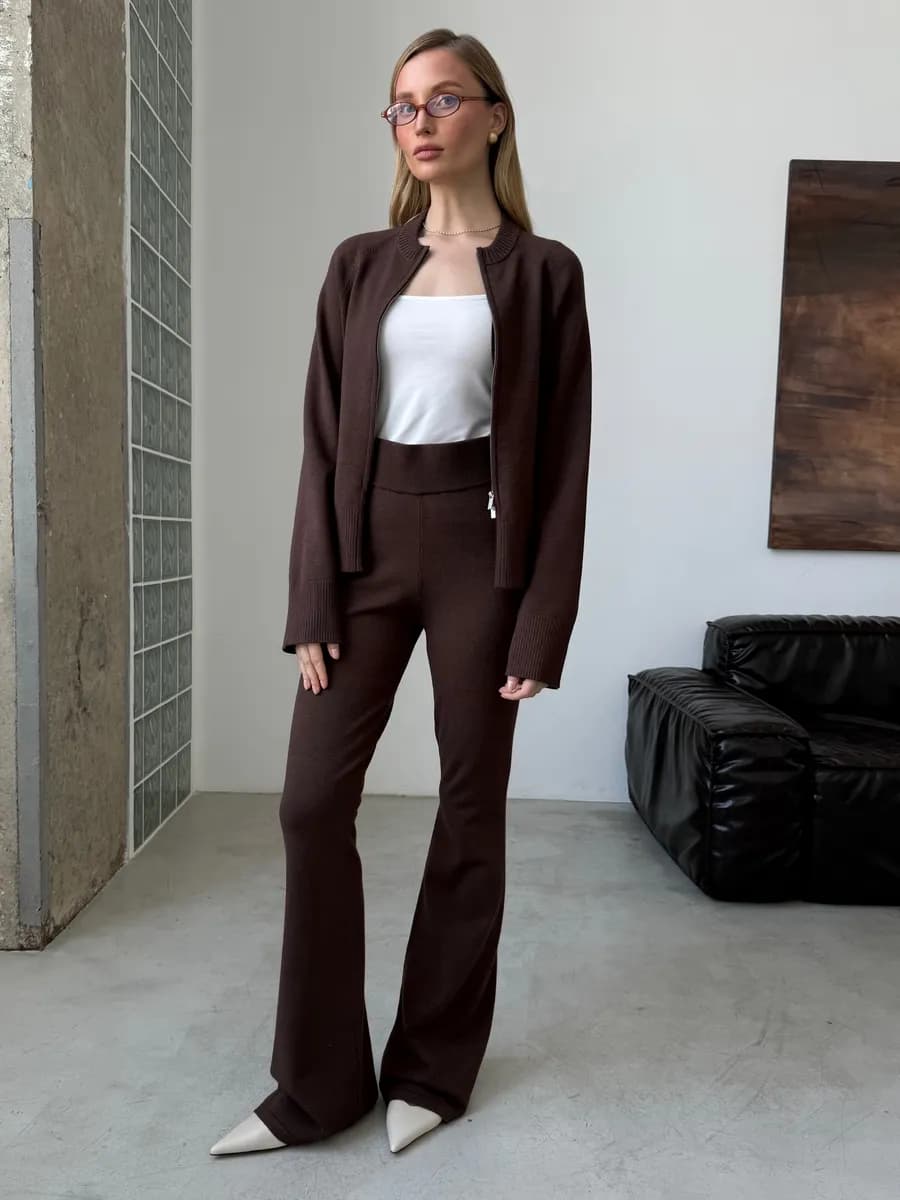 Костюм трикотажный с брюками осенний