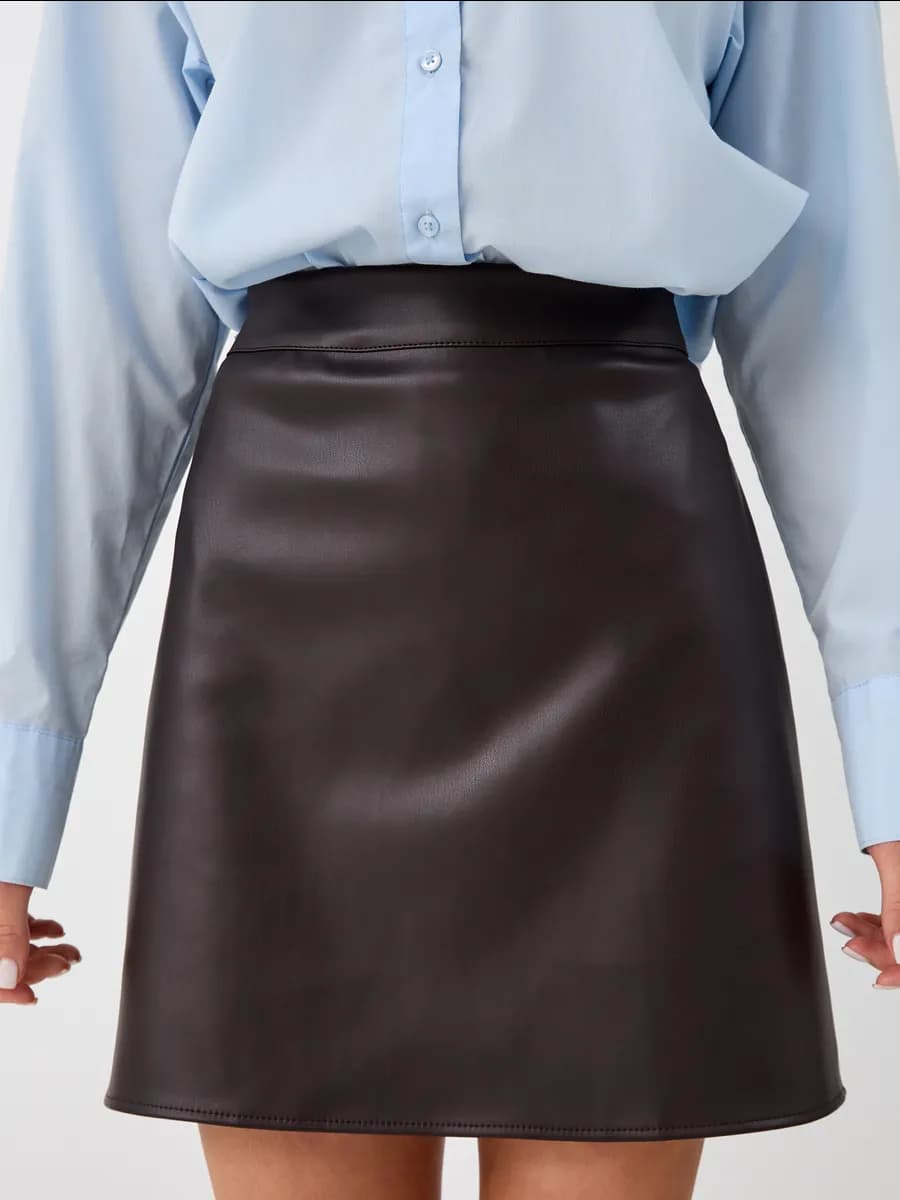 Кожаная юбка трапеция короткая мини