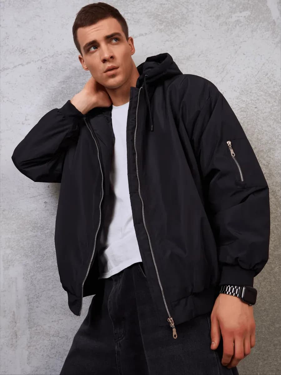 Бомбер мужской оверсайз с капюшоном демисезон