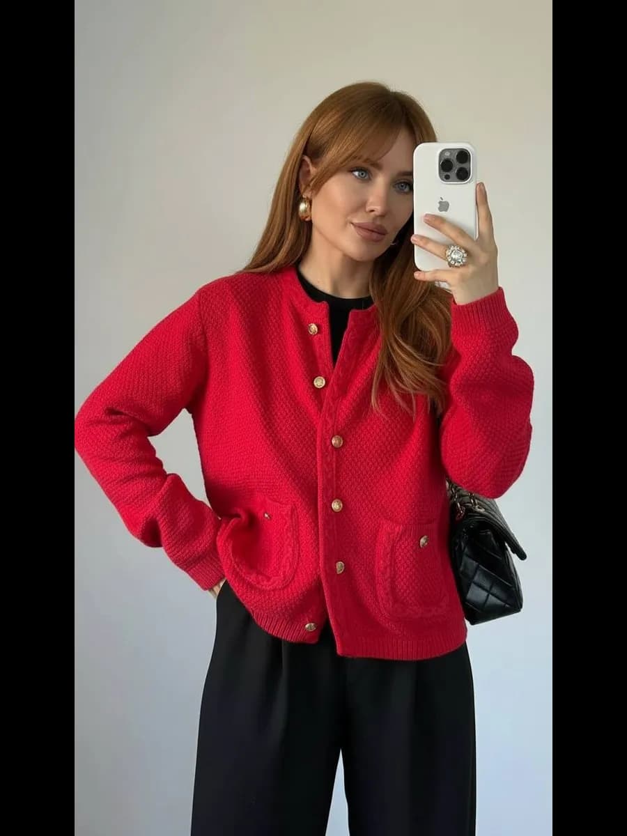 Кардиган вязаный укороченный на пуговицах