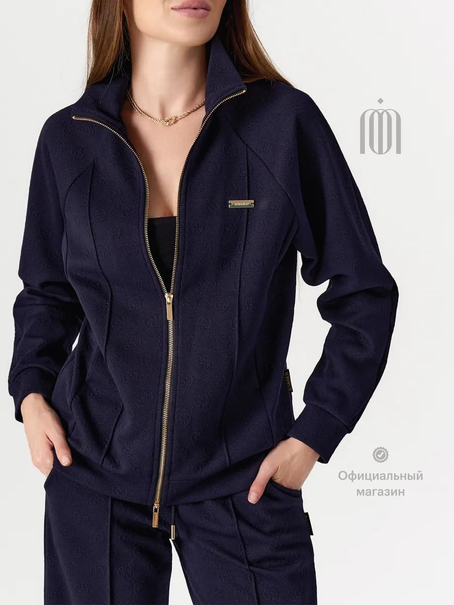 Спортивный костюм на молнии