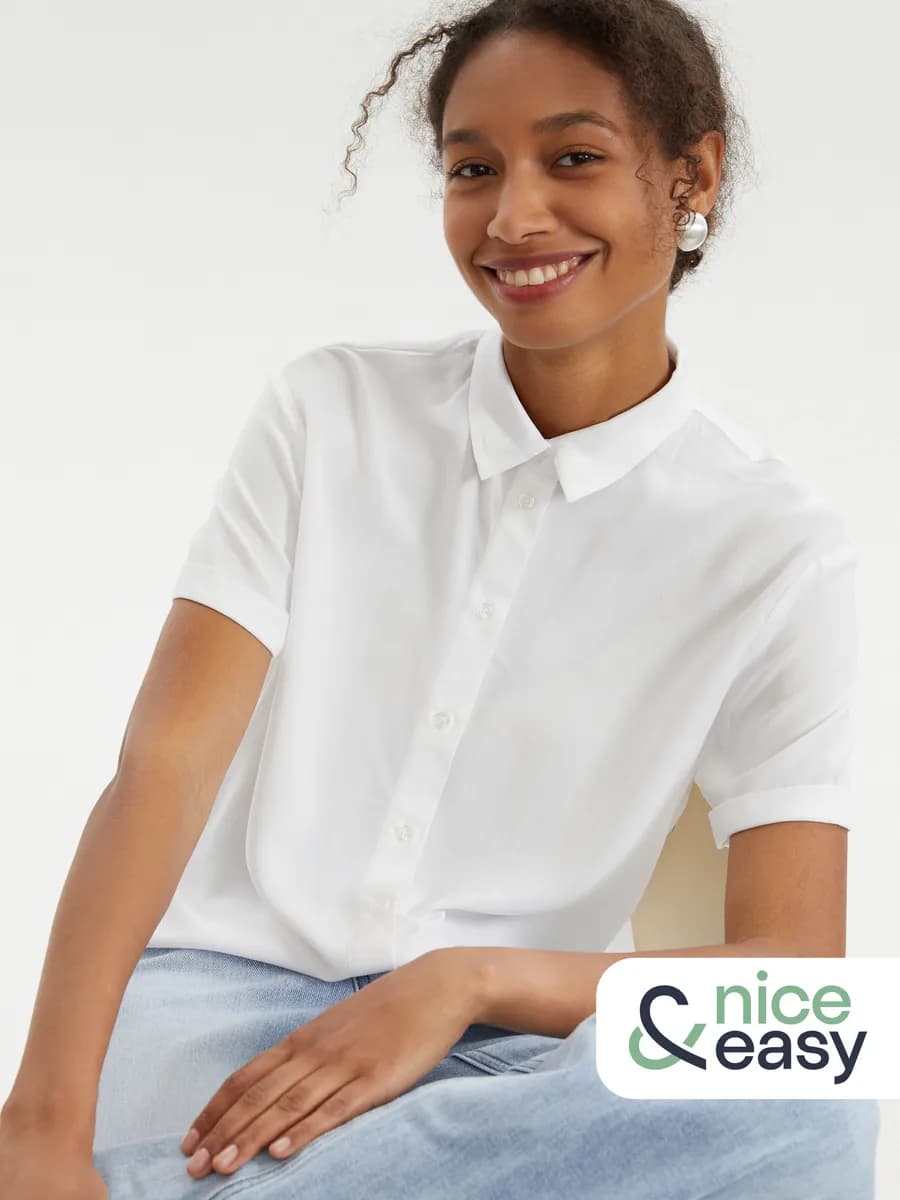 Короткая женская рубашка из вискозы