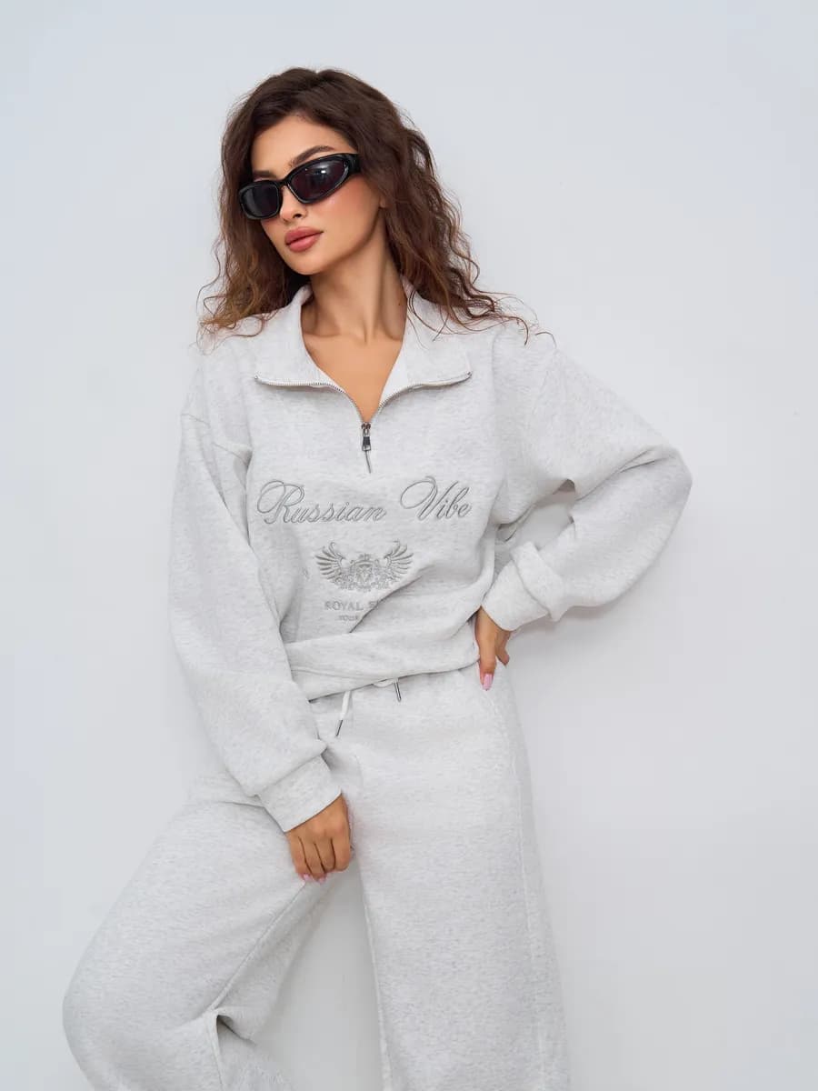 Спортивный костюм на молнии брючный весенний