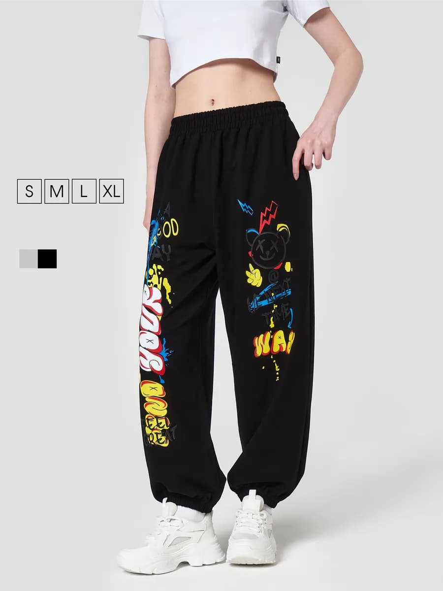 Спортивные штаны оверсайз с принтом