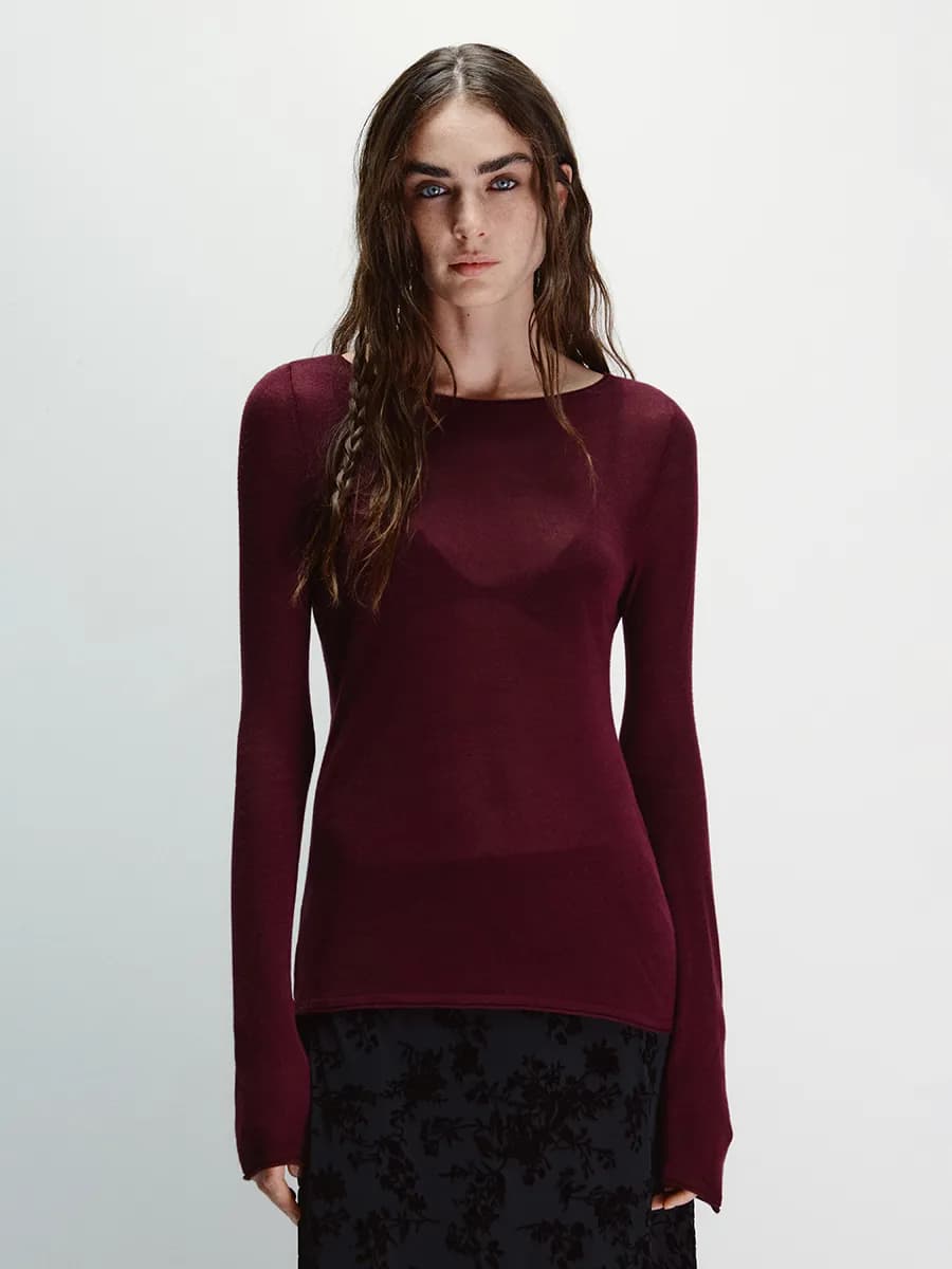 Лонгслив вискозный с вырезом-лодочкой