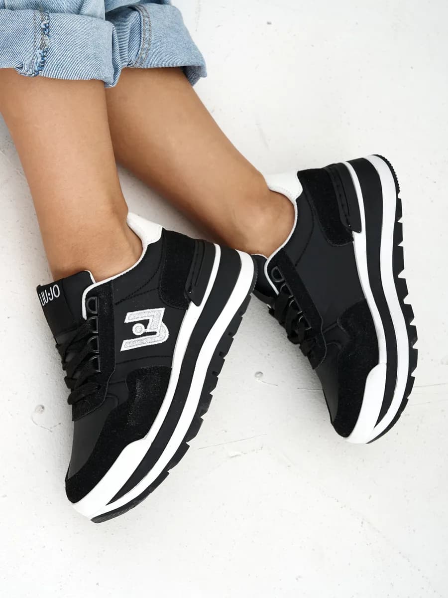 Кроссовки осенние на платформе