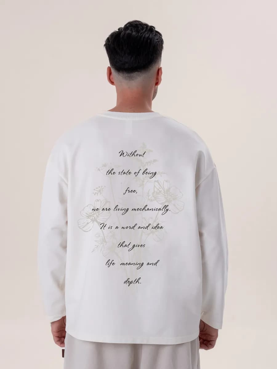 Лонгслив оверсайз с принтом на спине