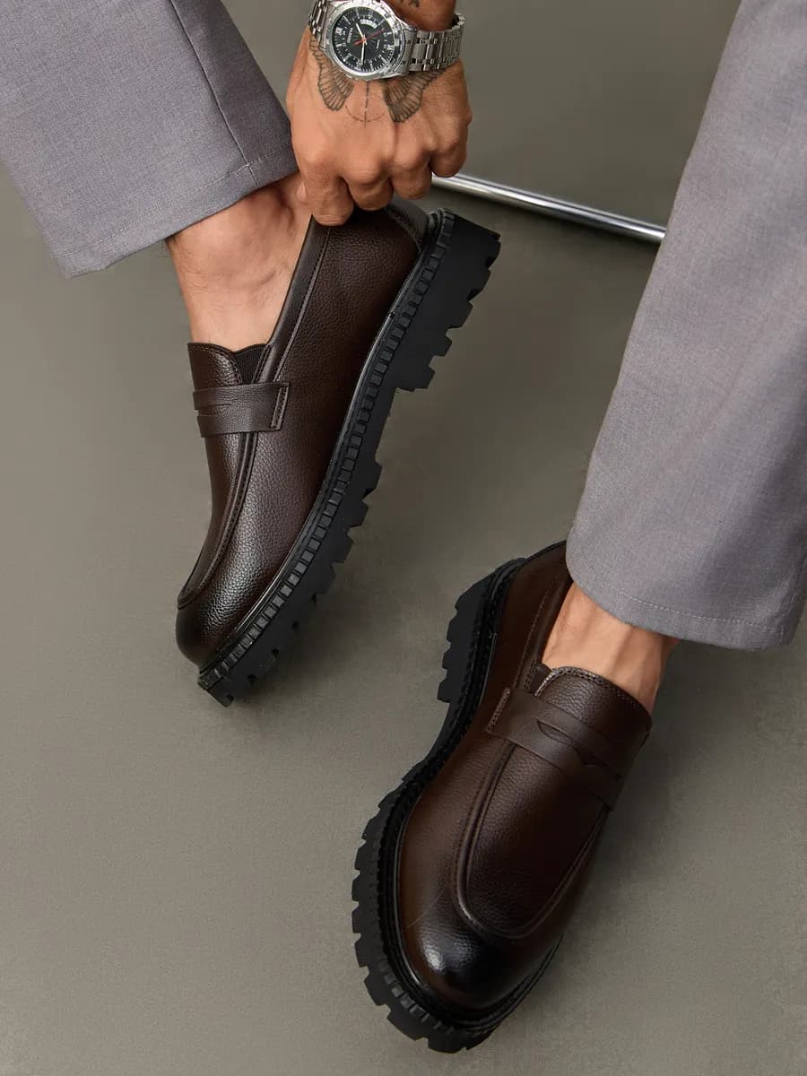 Лоферы кожаные на высокой подошве