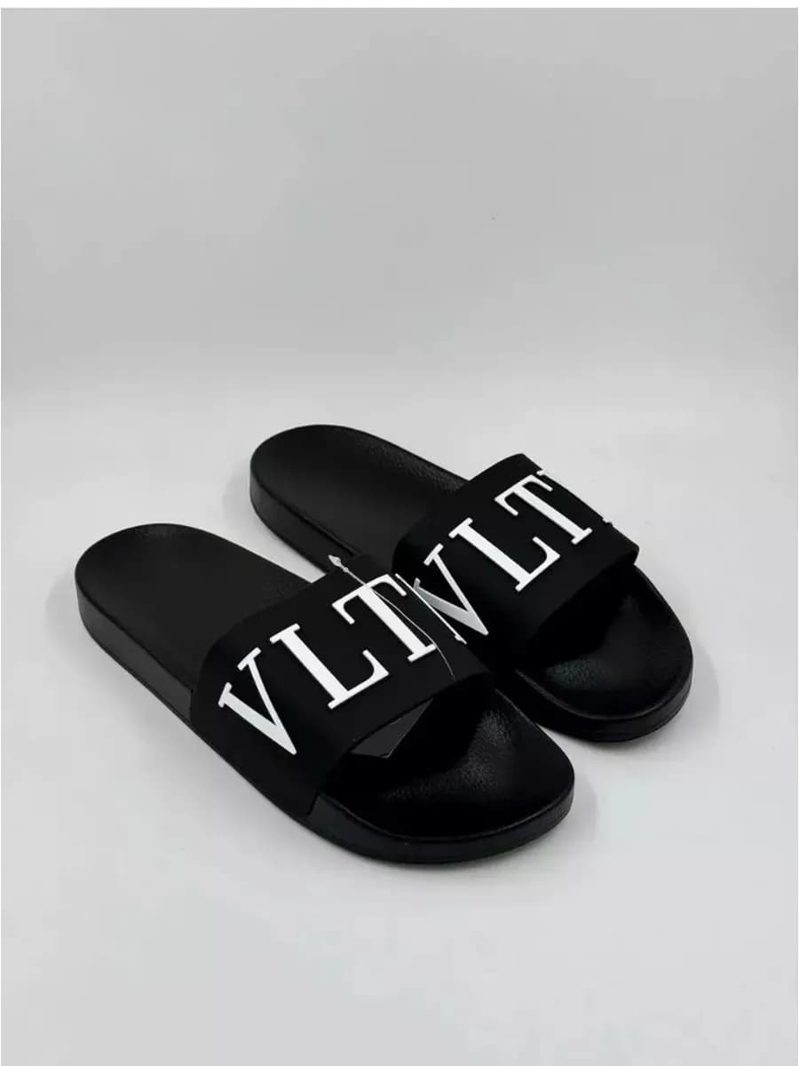Шлепанцы Valentino