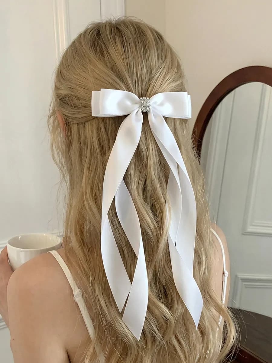 Заколка бант для волос со стразами