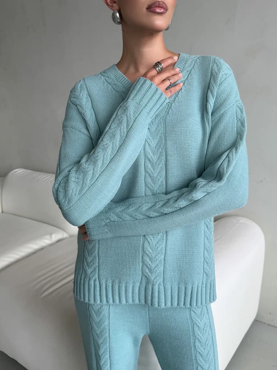 Вязаный костюм с брюками