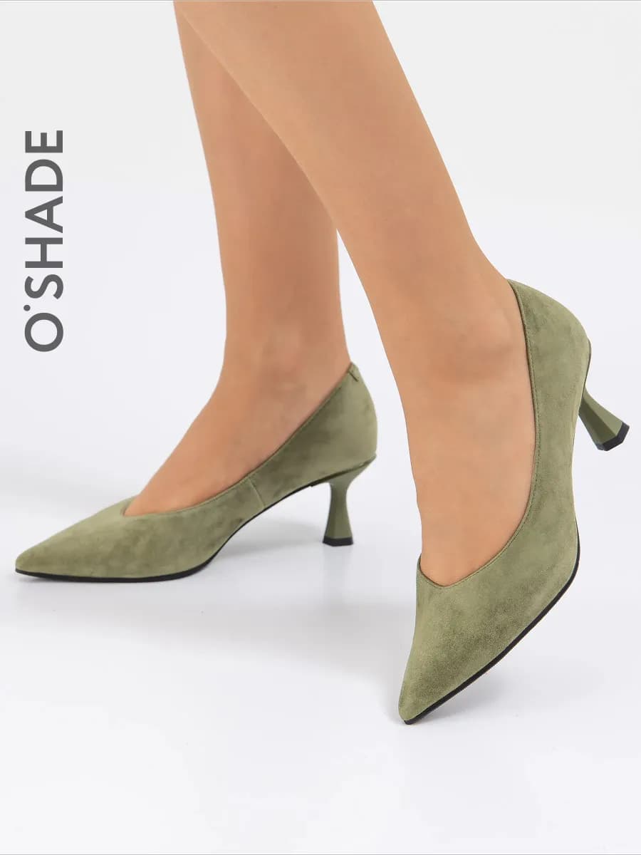 Туфли с острым носом на каблуке