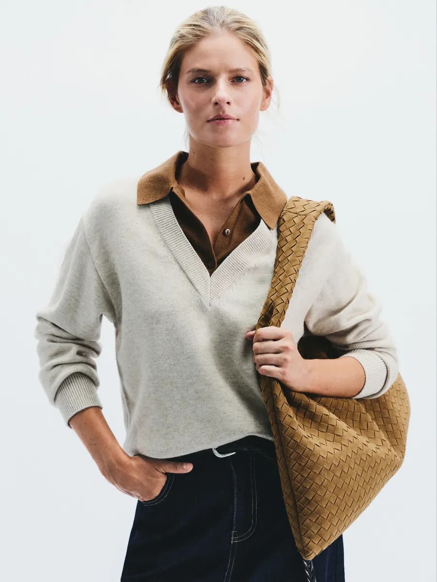 Джемпер вязаный оверсайз с отложным воротником - фото 1