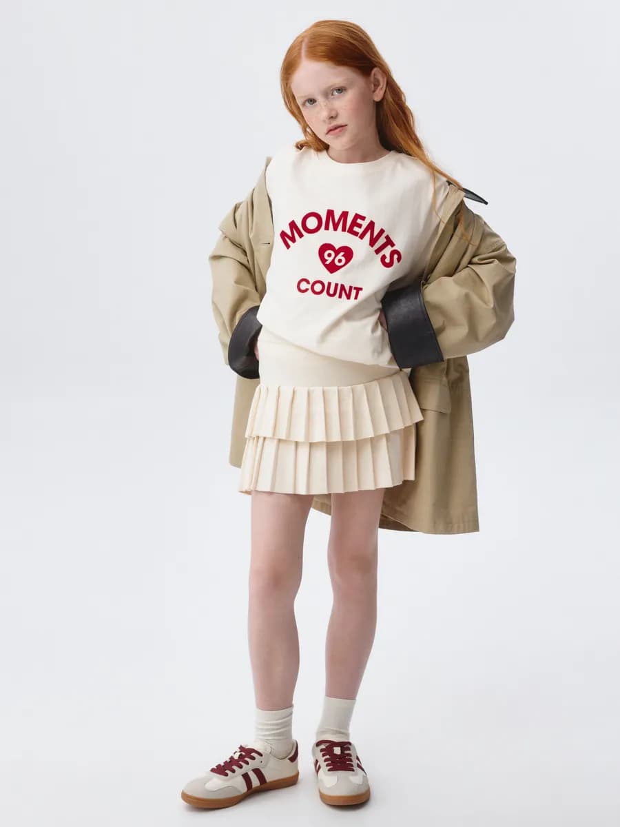 Вязаная юбка из вискозы короткая в складку