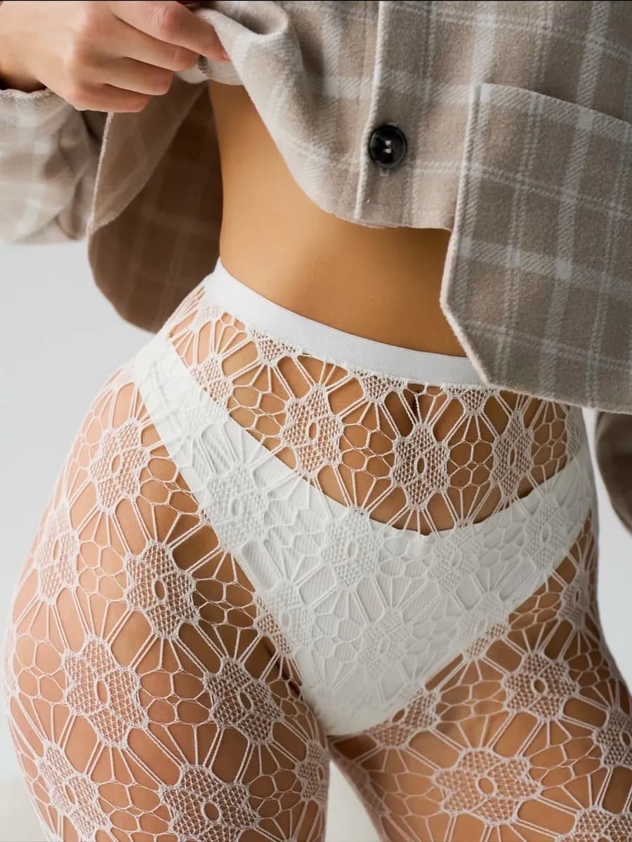 Колготки ажурные гипюровые прозрачные с цветочками