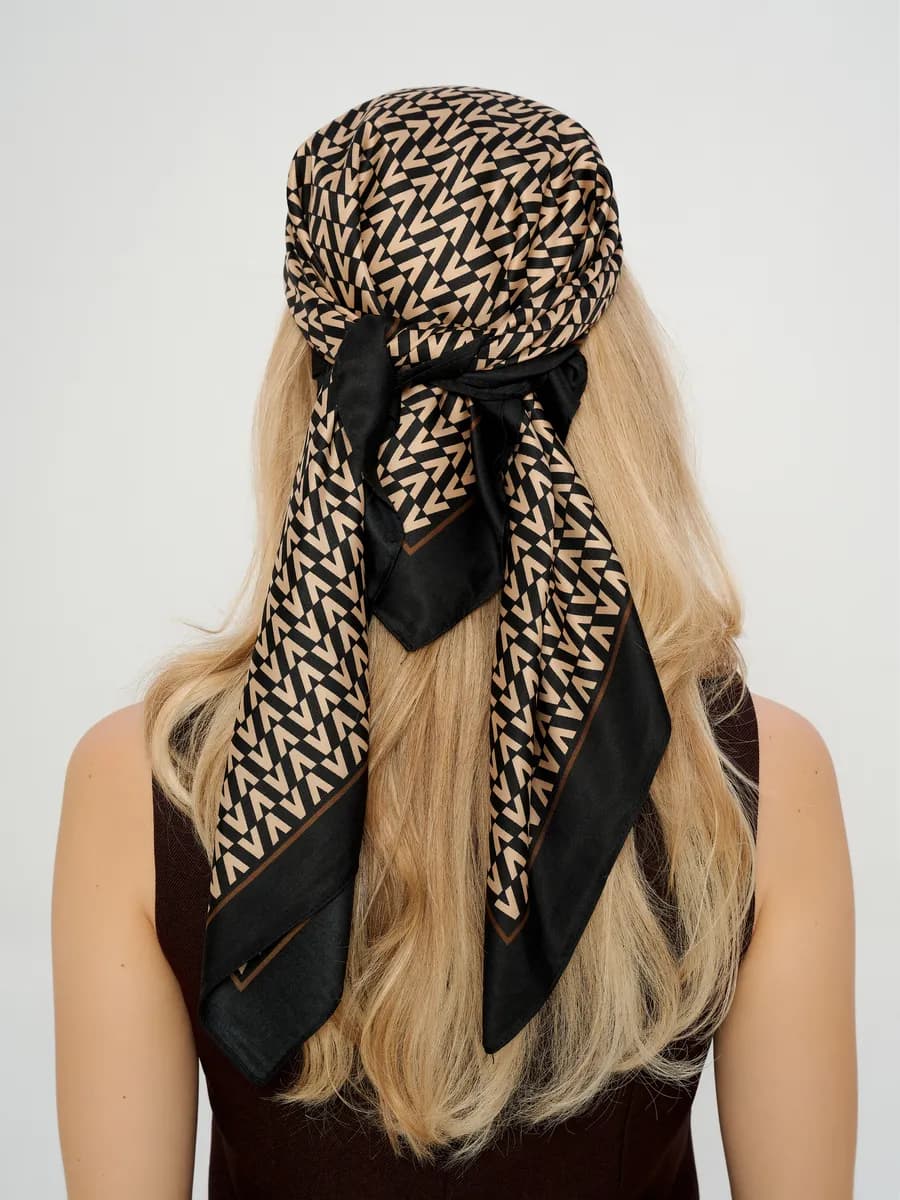 Стильный платок для повседневного ношения - фото 1