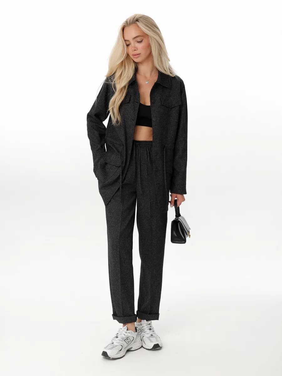 Костюм брючный с пиджаком деловой