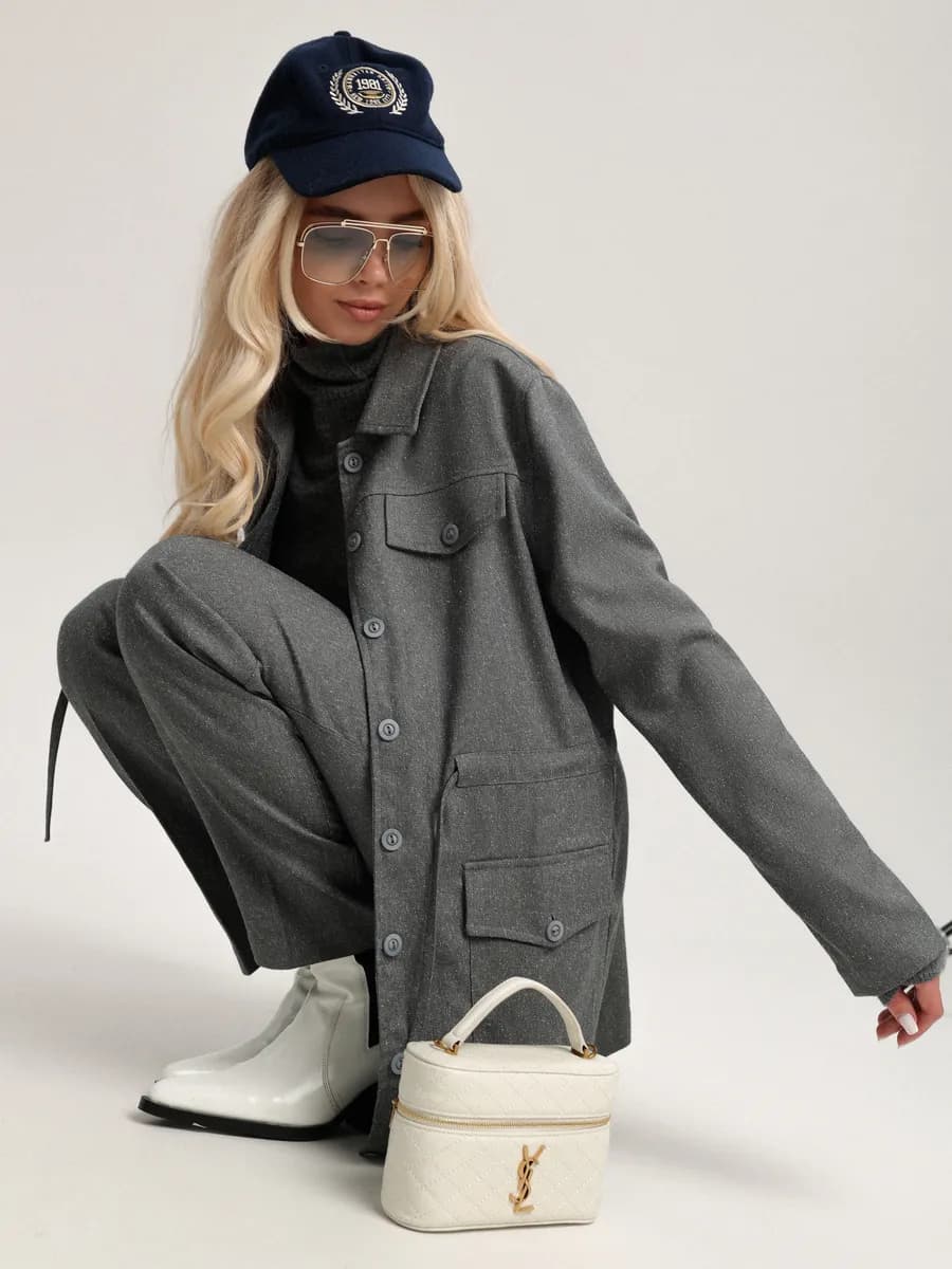 Костюм брючный с пиджаком деловой - фото 1