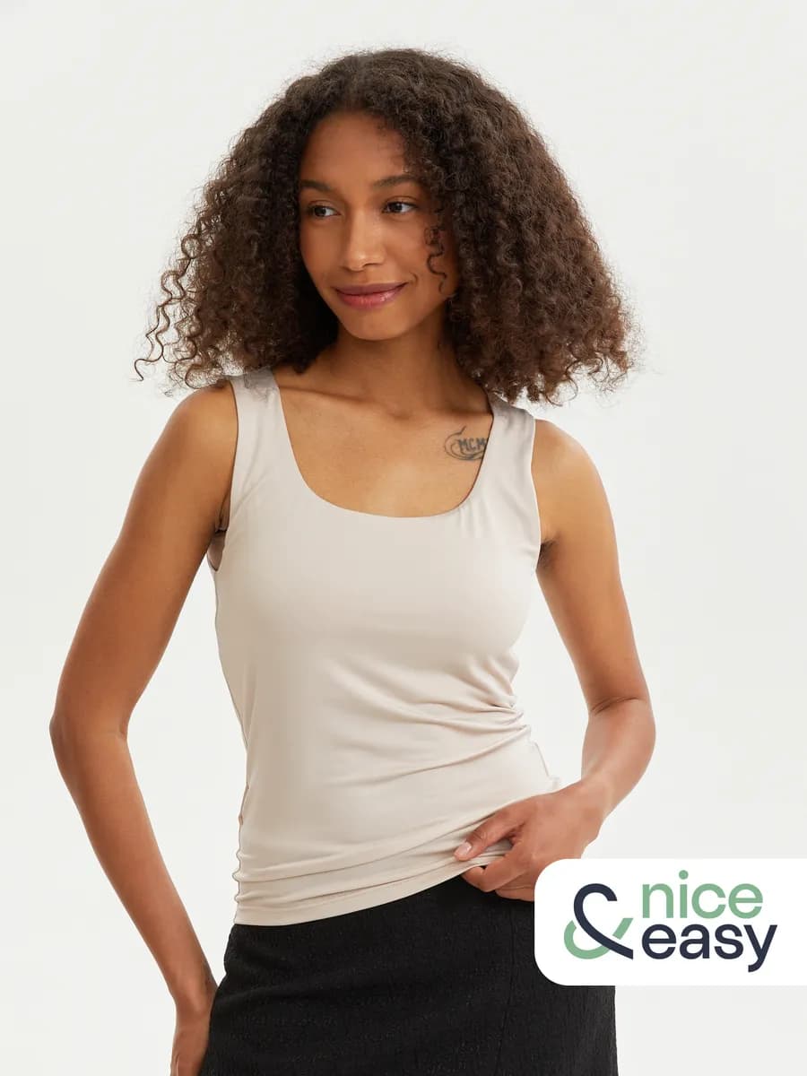 Женский трикотажный топ без рукавов