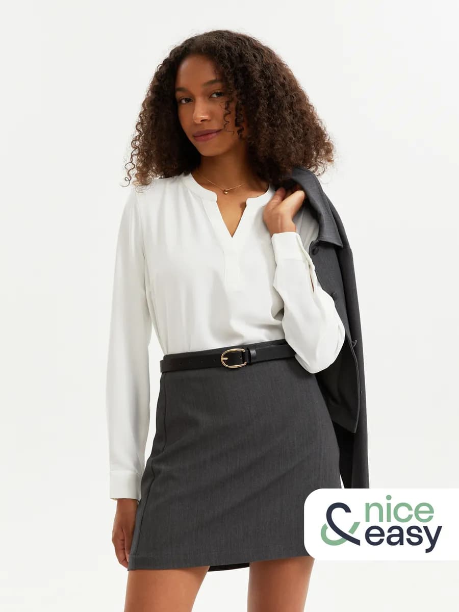 Женская блузка-рубашка с вырезом