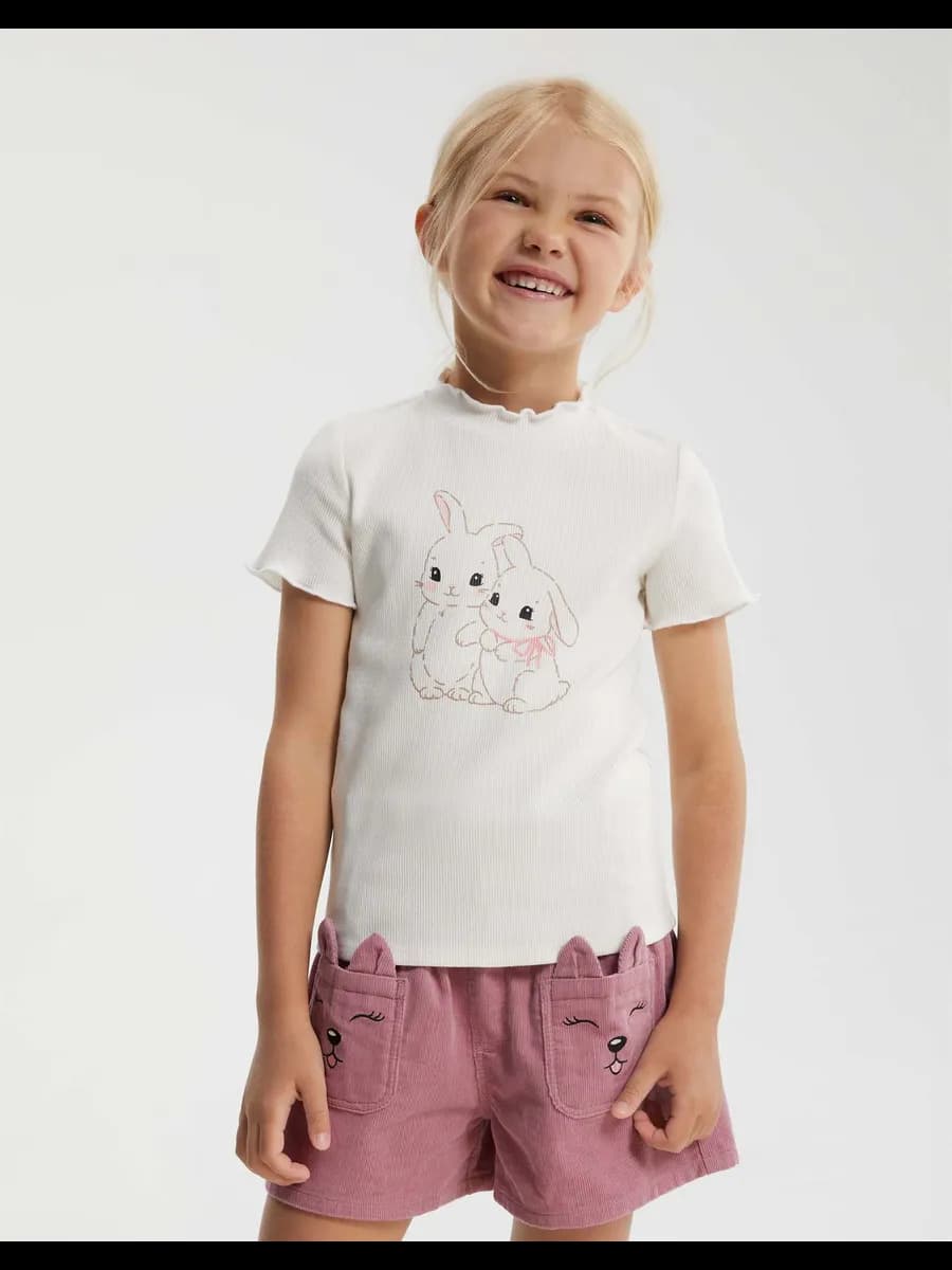 Молочная футболка с волнистым краем - фото 1