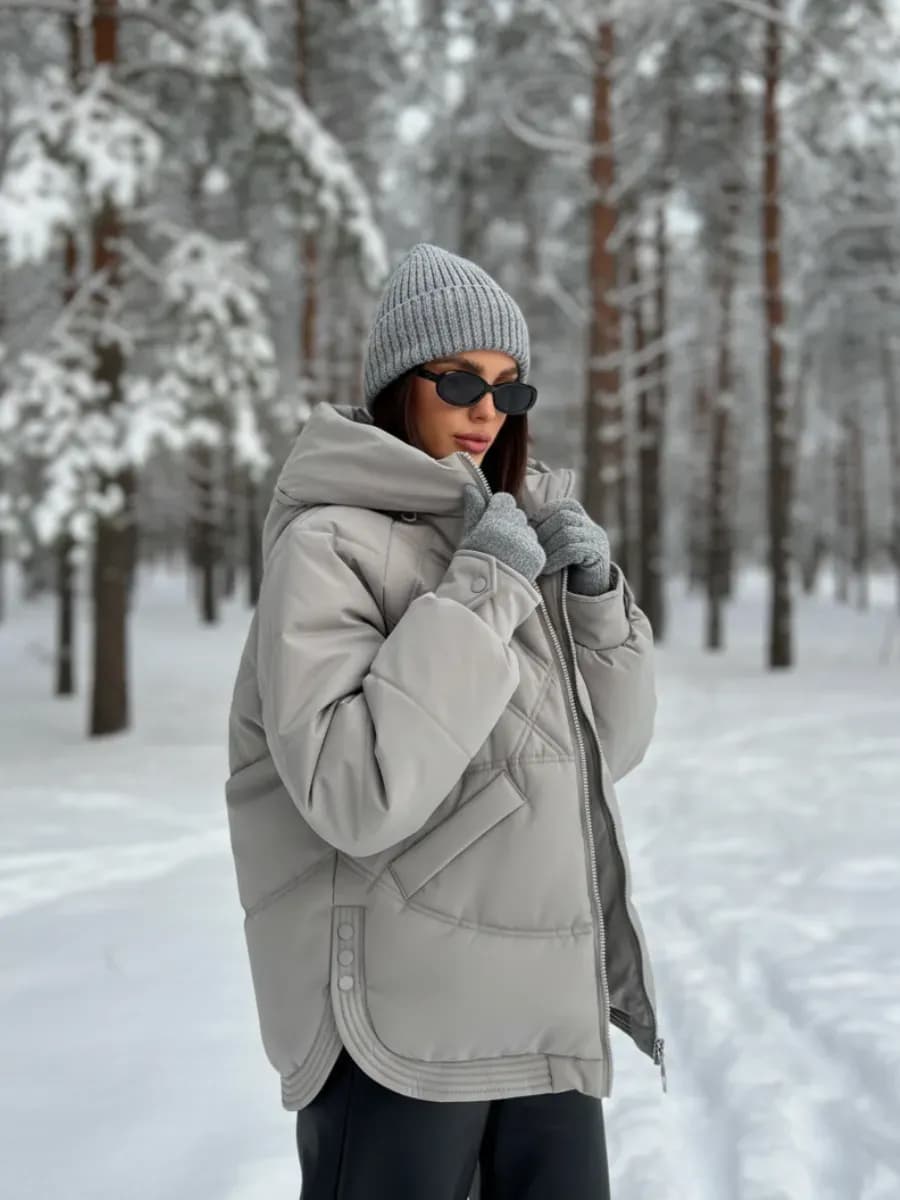 Куртка демисезонная женская оверсайз с капюшоном