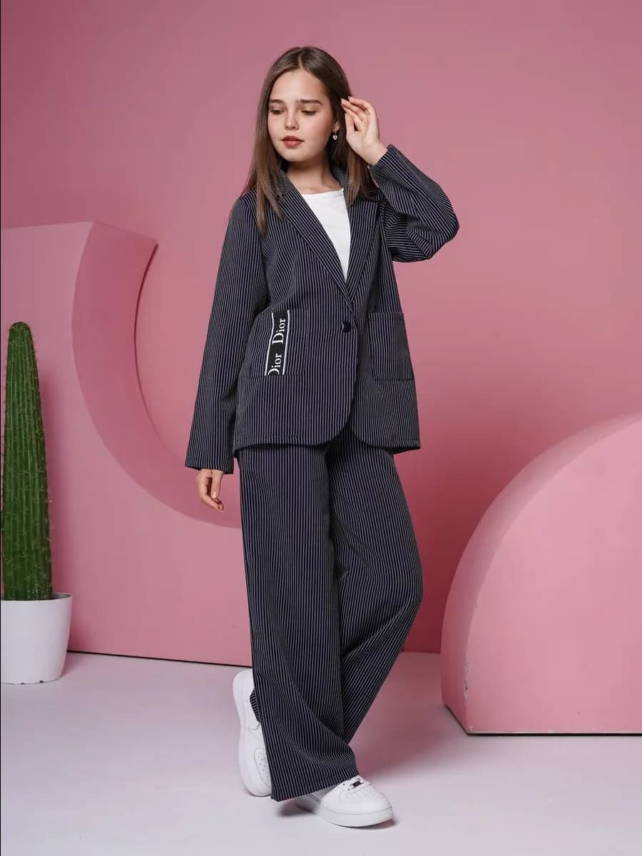 Костюм брючный с пиджаком