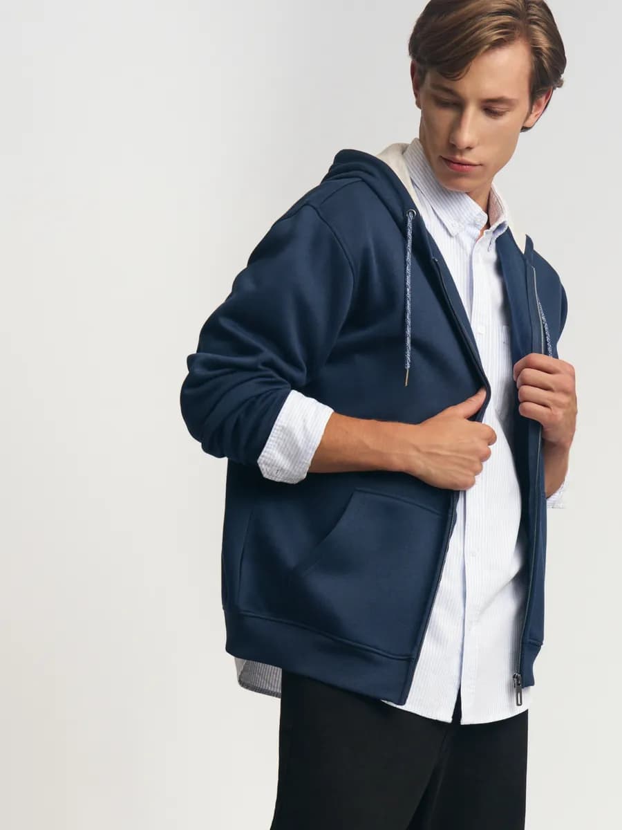 Мужская толстовка на молнии однотонная - фото 1