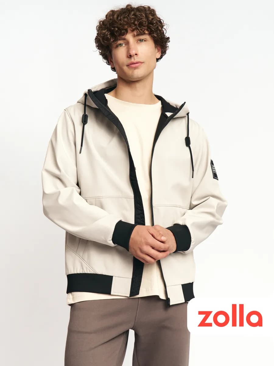 Мужская куртка-ветровка с капюшоном