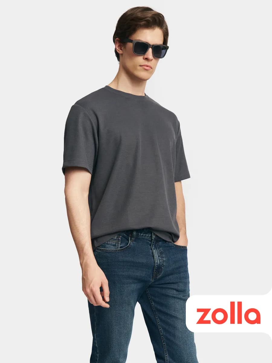 Мужская однотонная футболка из трикотажа