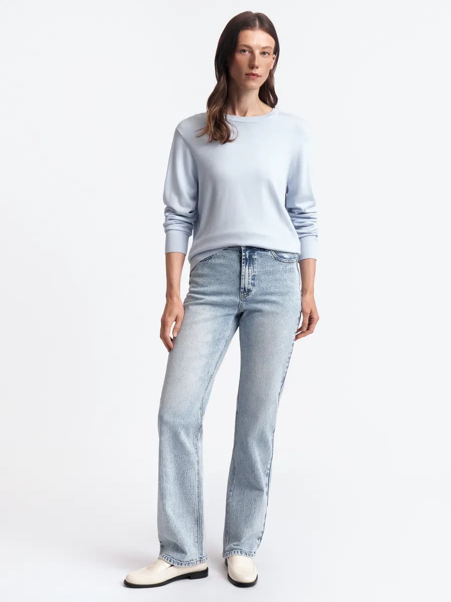 Женские прямые джинсы узкого фасона