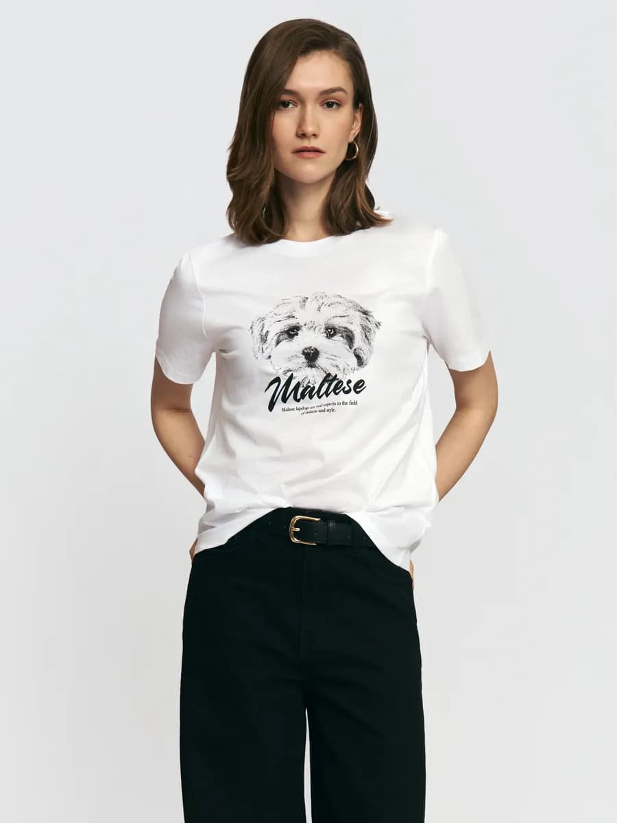 Женская футболка из хлопка с принтом