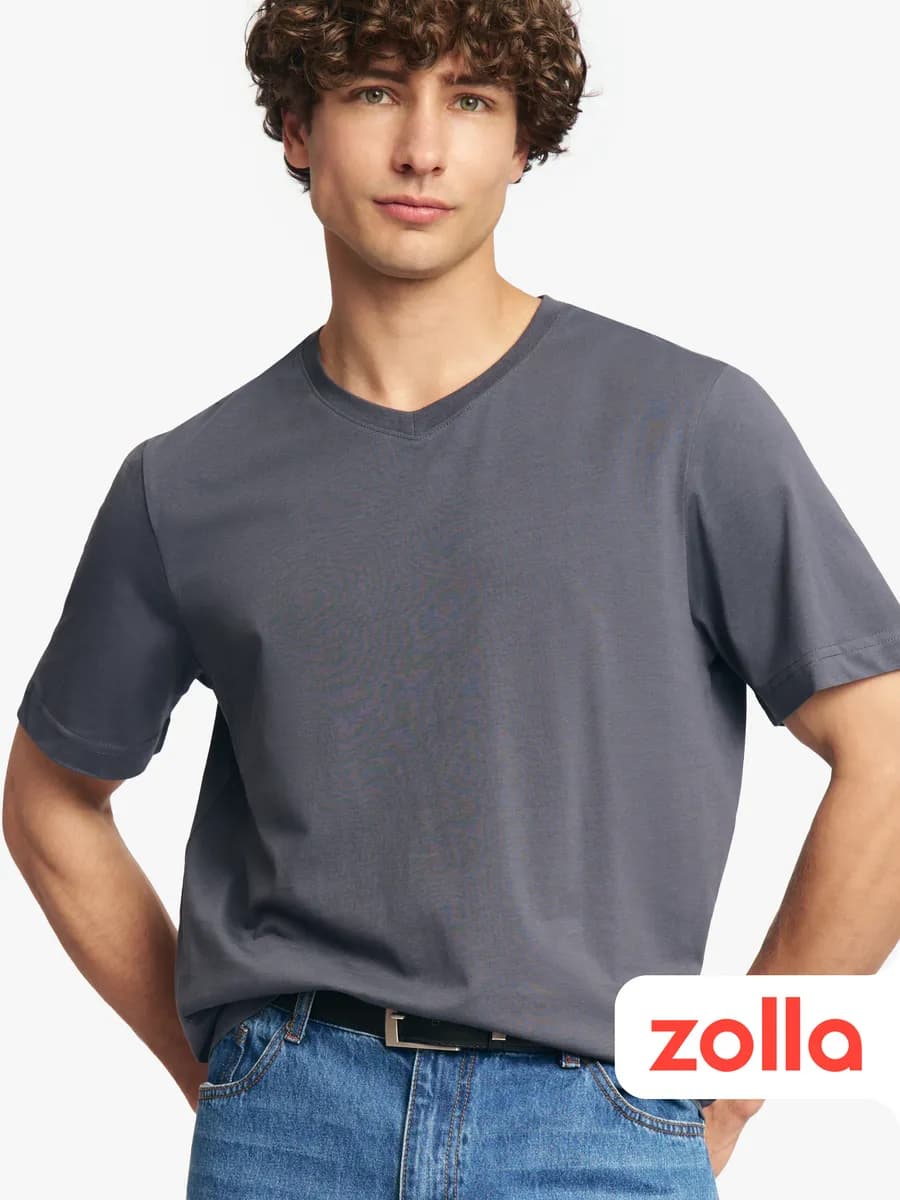 Мужская футболка из хлопка с вырезом